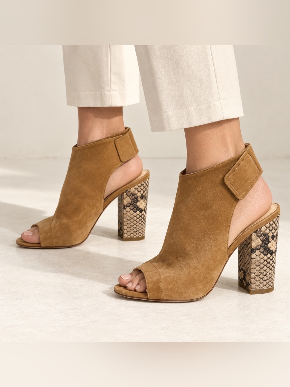 M. Gemi Stagione in Soft Tan Suede with Python Heeln Sz. 38 (US 7.5)